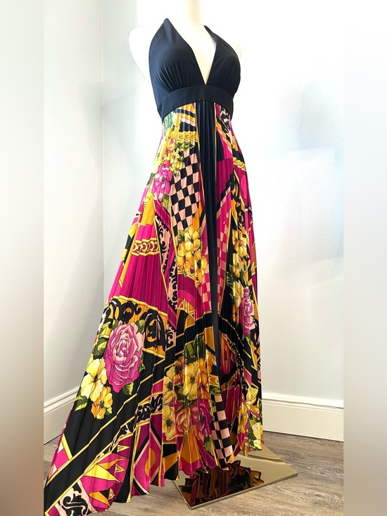 Cache Dresses & Skirts - Cache Vintage Y2K Black Pink Satin Pleated Scarf Print Halter Maxi Dress Small